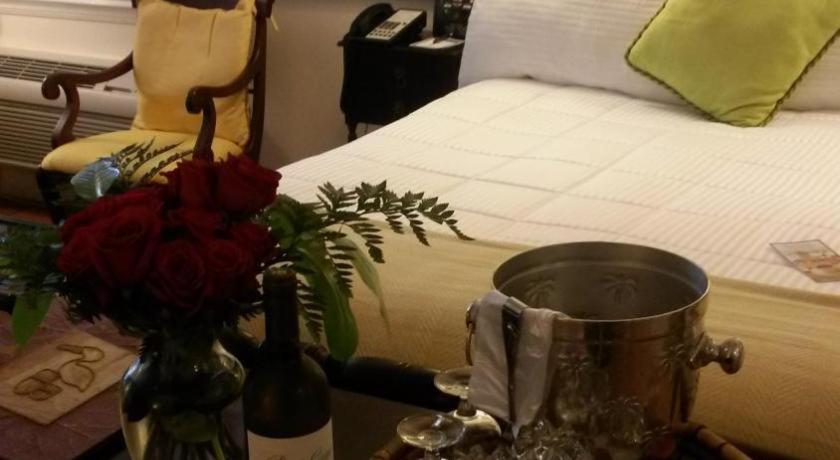 The Caribbean Court Boutique Hotel Vero Beach Exteriör bild