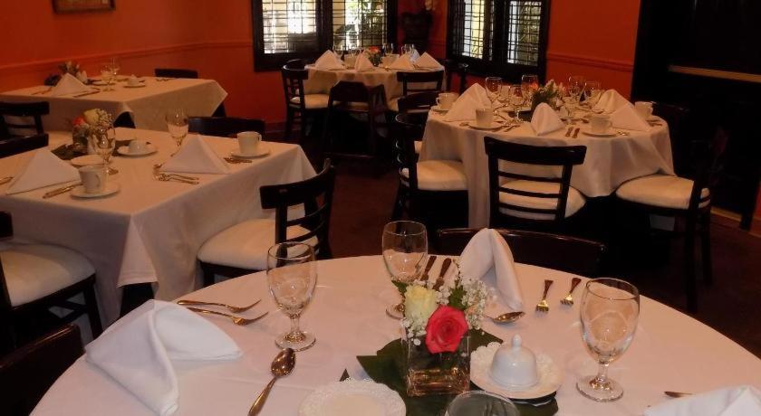 The Caribbean Court Boutique Hotel Vero Beach Exteriör bild