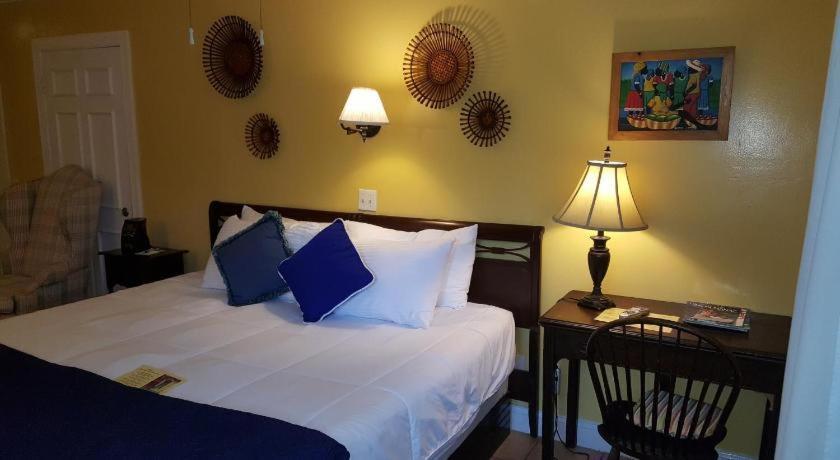 The Caribbean Court Boutique Hotel Vero Beach Exteriör bild