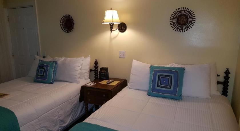 The Caribbean Court Boutique Hotel Vero Beach Exteriör bild