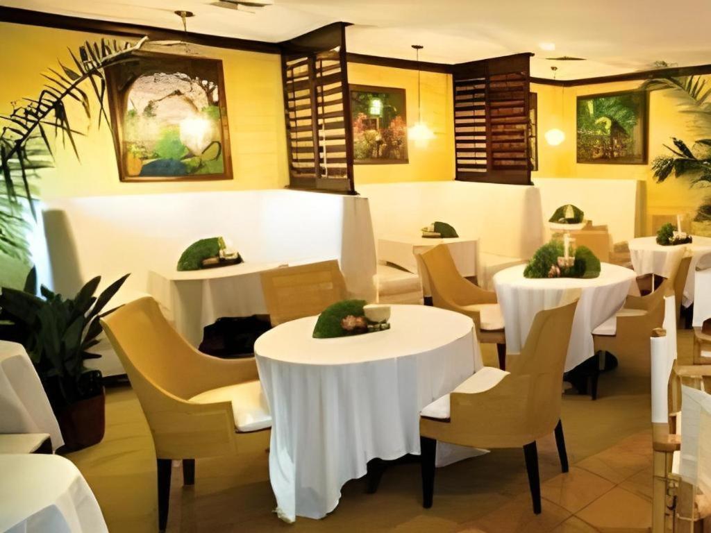 The Caribbean Court Boutique Hotel Vero Beach Exteriör bild
