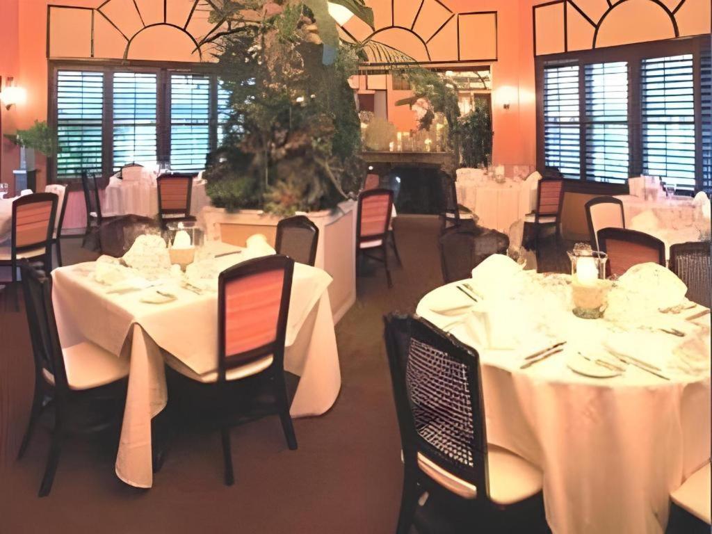 The Caribbean Court Boutique Hotel Vero Beach Exteriör bild